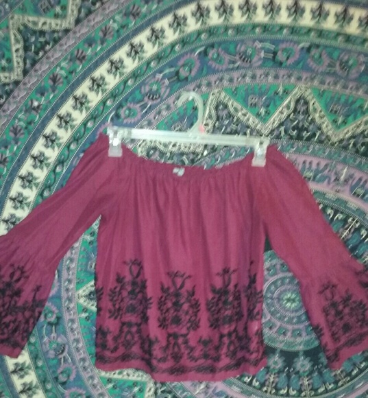 Charlotte Russe Medium Red W/Black Embroidery Top - Picture 4 of 6